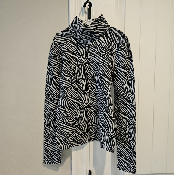 NWT Gap Kids Zebra Print Turtleneck - Picture 5 of 5